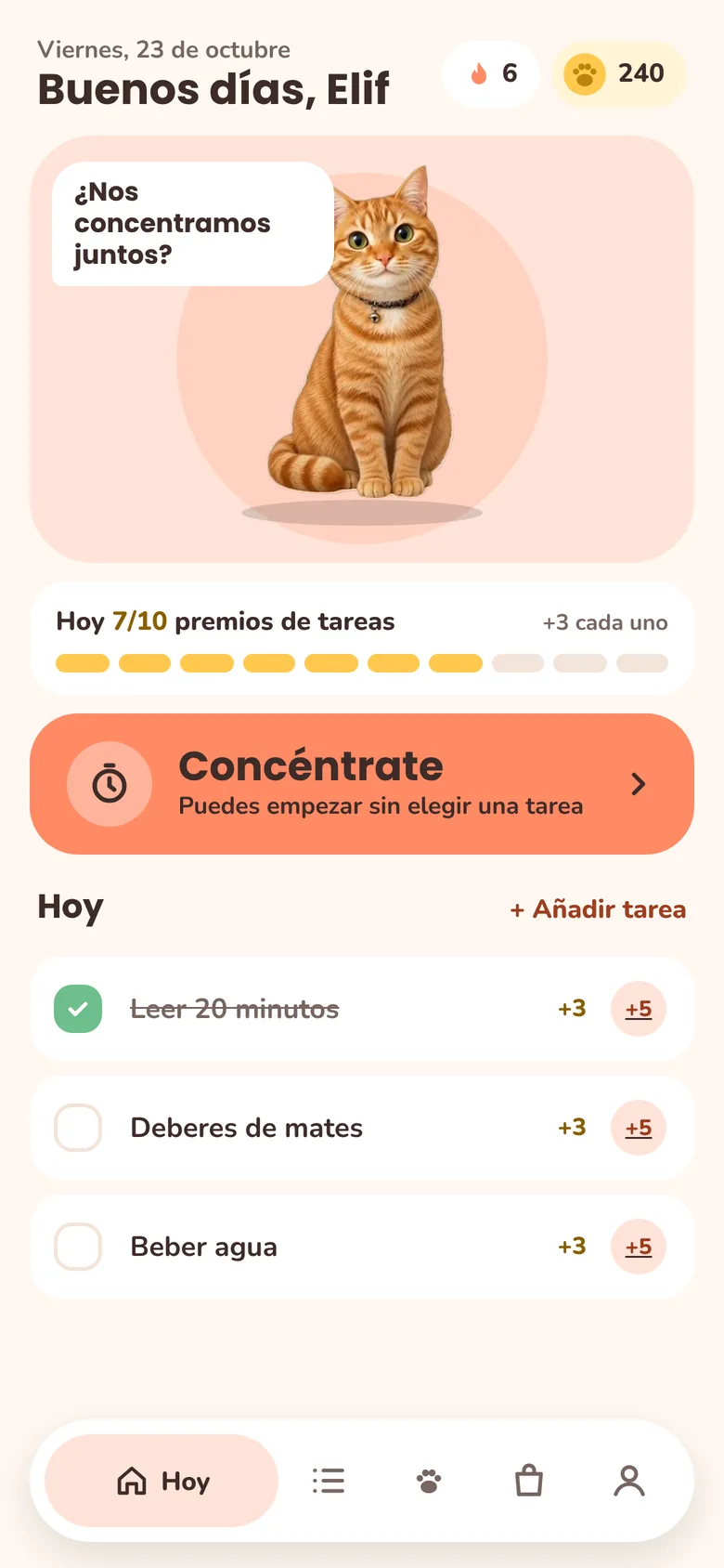 Pantalla de inicio de Petiki (en turco): Tiki, el contador de premios del día, el botón Concéntrate y las tareas de hoy
